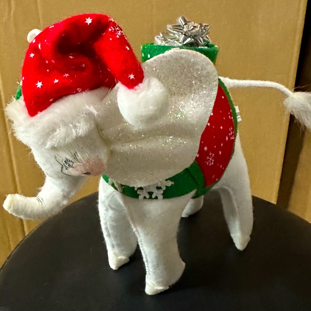 2007 Annalee Christmas elephant
